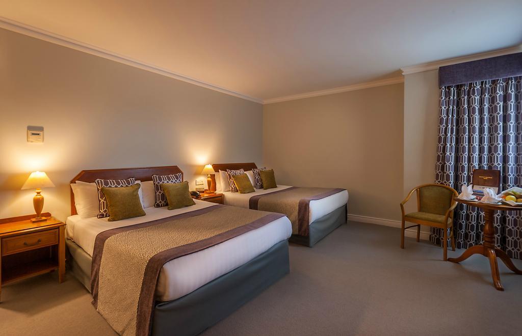 Inishowen Gateway Hotel 번크라나 외부 사진